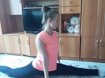 Занимаемся фитнес-аэробикой на самоизоляции