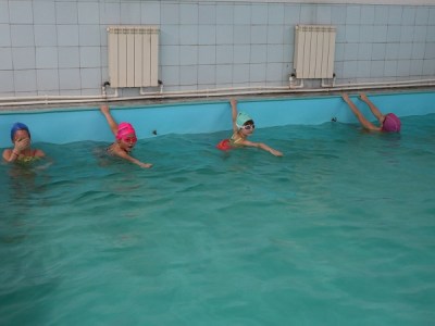 Соревнования по плаванию на призы Деда Мороза