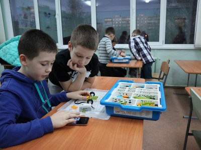 Открытое занятие по робототехнике «Перетягивание каната роботами»