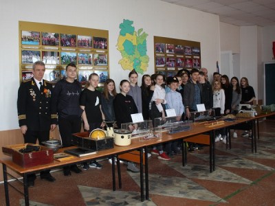 Выездная выставка музея Морской и боевой славы в п. Земетчино