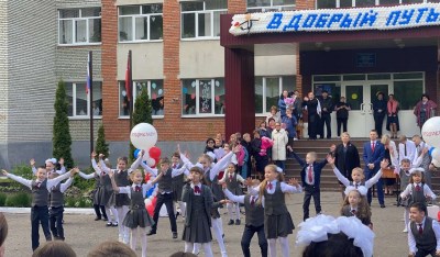 «Танцы плюс» на Последнем звонке