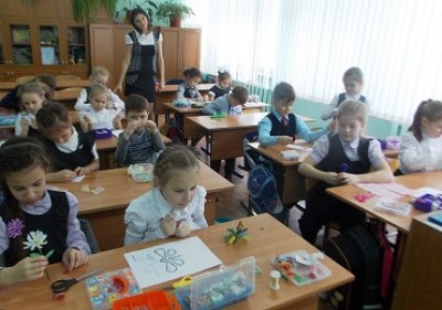 Цветок из бисера