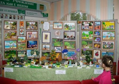 Выставка работ «Волшебный мир бисера»